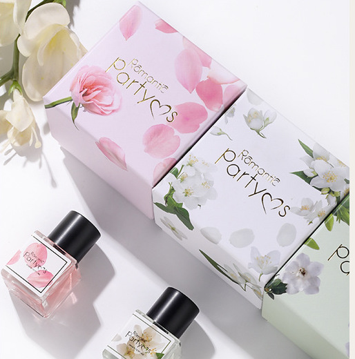Giá sỉ Nước hoa vùng kín Romantic Party 10ml hương hoa hồng Rose cô bé bím thơm nhập khẩu Giá sỉ Nước hoa vùng kín Romantic Party 10ml hương hoa hồng Rose cô bé bím thơm nhập khẩu
