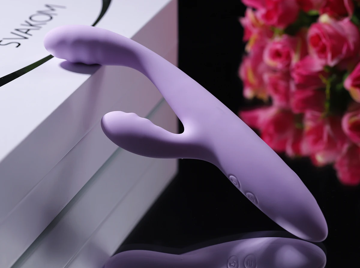  Shop bán Dương vật giả Svakom Cici Plus 2 thiết kế nhánh rung kích thích kết hợp App hàng xách tay